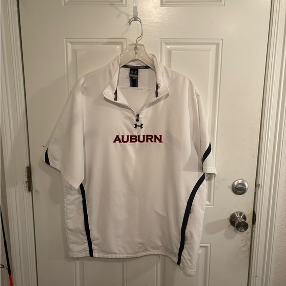 Under Armour White‎ Pullover with Black Accents - Picture 1 of 8